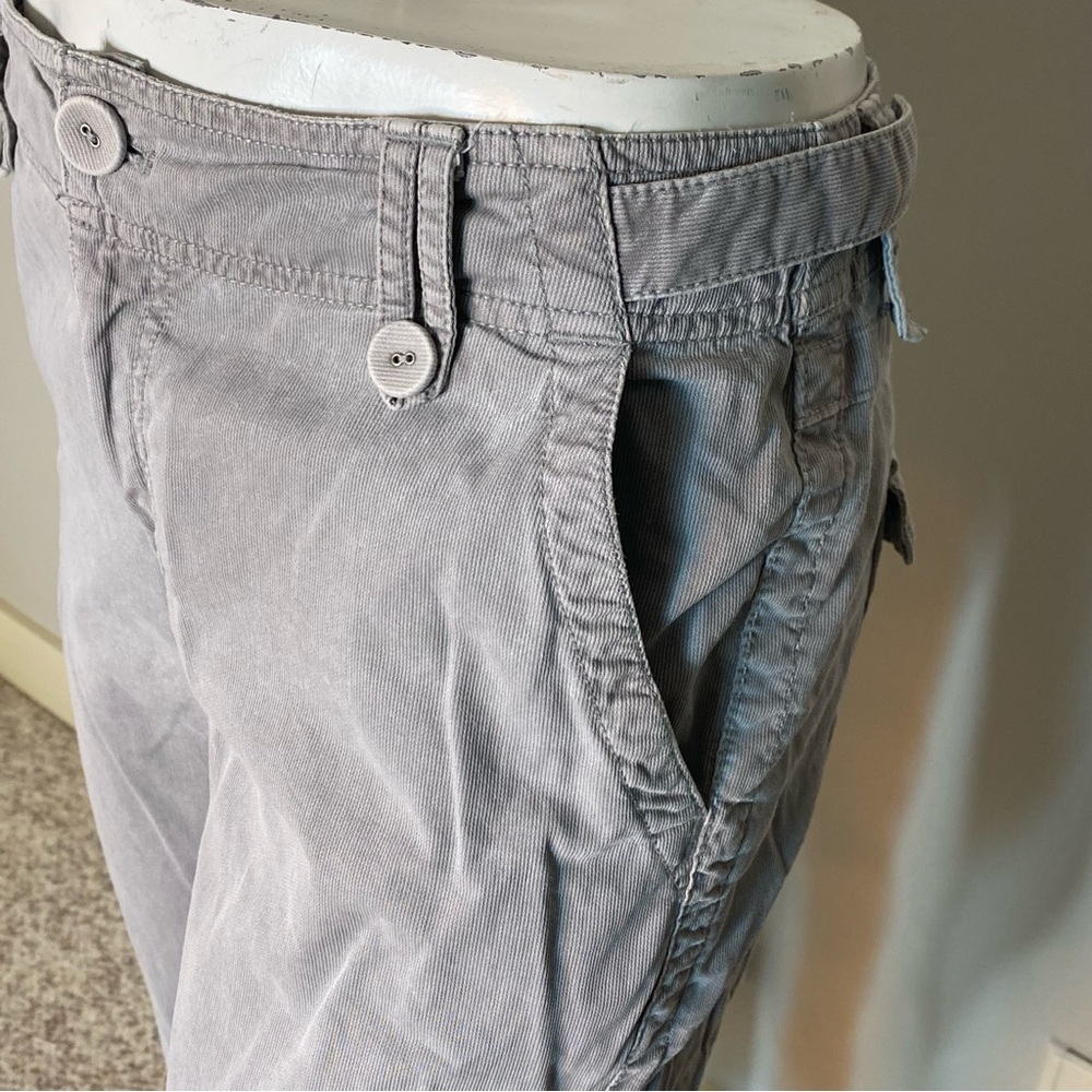 EDDIE BAUER Shaw Light Grey Corduroy Capri Crop Pant Utility Size 8 Tall - Picture 6 of 16